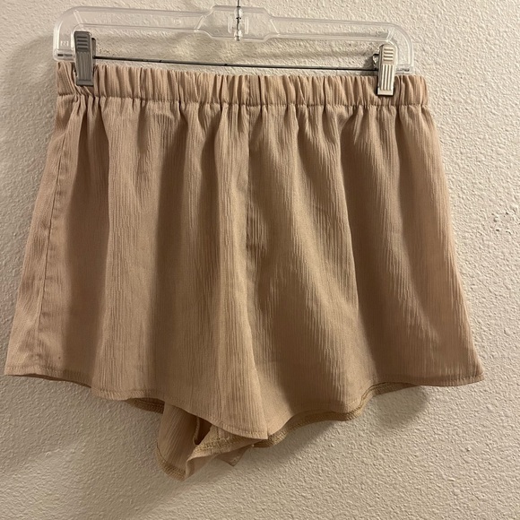 SHEIN Pants - SHEIN High Waist Tan Shorts with Relaxed Fit